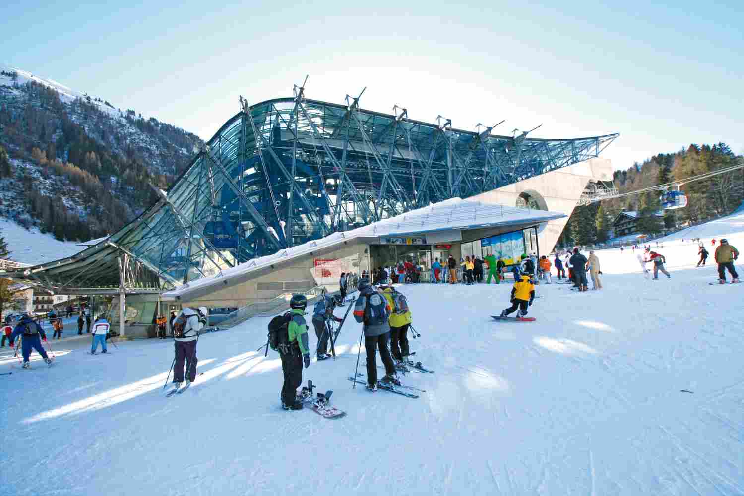 https://www.apartamentosestrenc.com/wp-content/uploads/2016/02/winter-activities_07.jpg