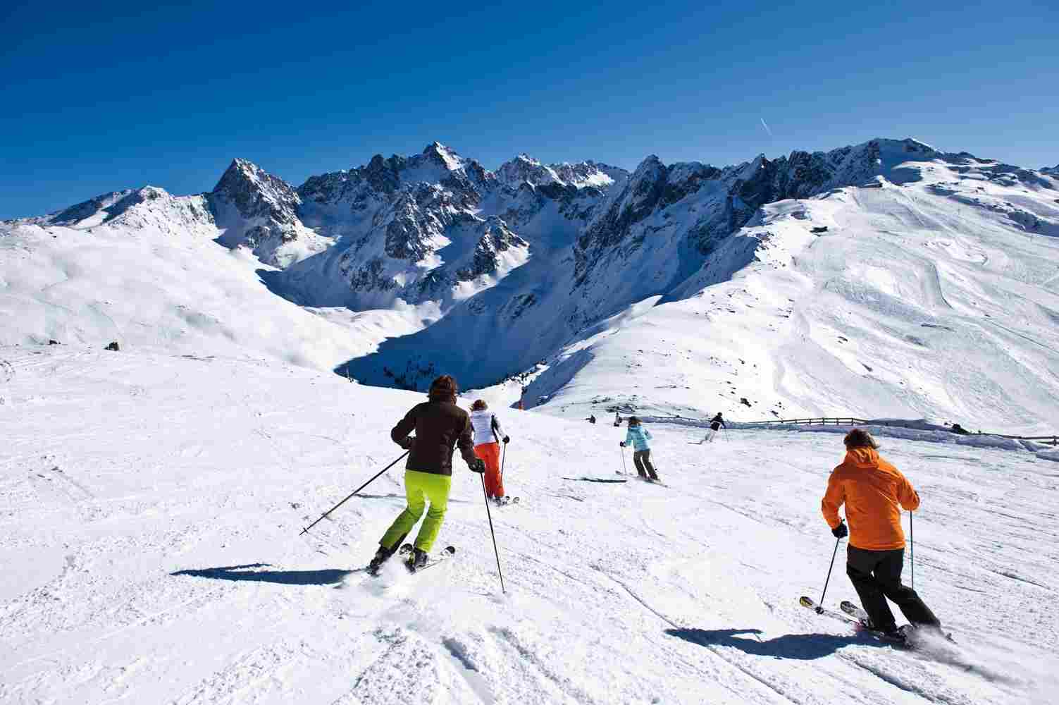 https://www.apartamentosestrenc.com/wp-content/uploads/2016/02/winter-activities_10.jpg